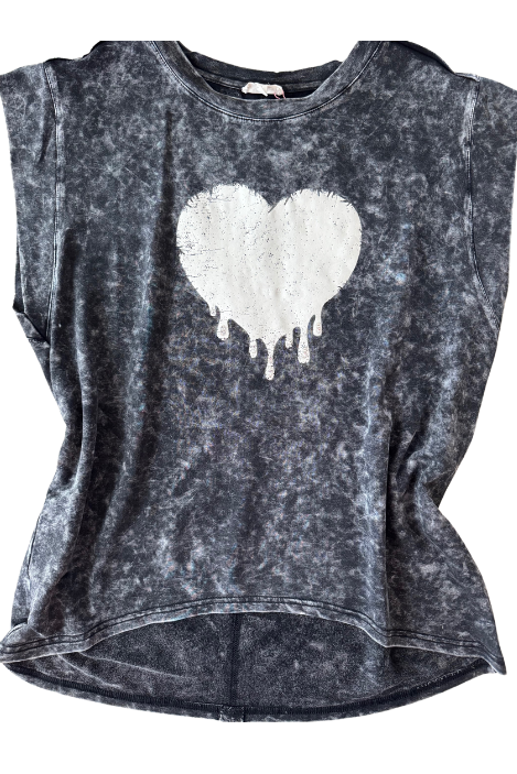 DRIPPING HEART SLEEVELESS TOP