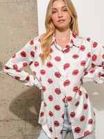 RED KISS LIP BUTTON TOP